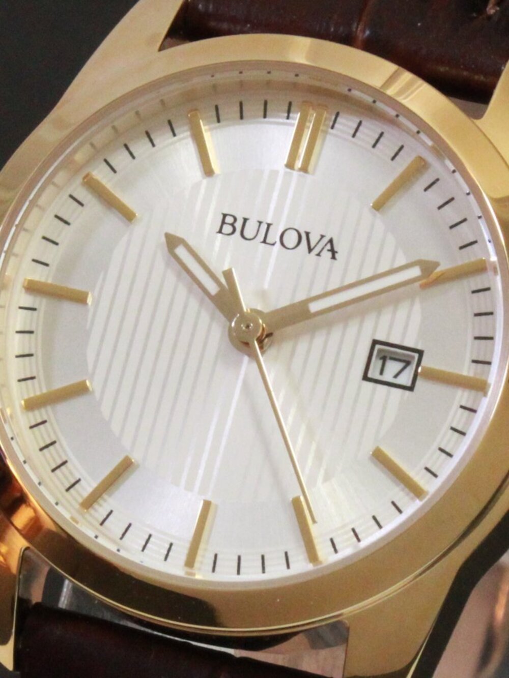 Bulova Classic Collection Ladies Dress Watch Gold Tone Textured Dial 30mm - Picture 10 of 10